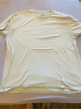 2x Men's Short-Sleeve Crew Tee in Light Cream